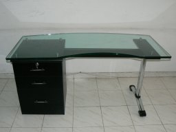 ESCRITORIOS DE VIDRIO LINEAL 